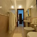 La Rondine Konukevi 3*